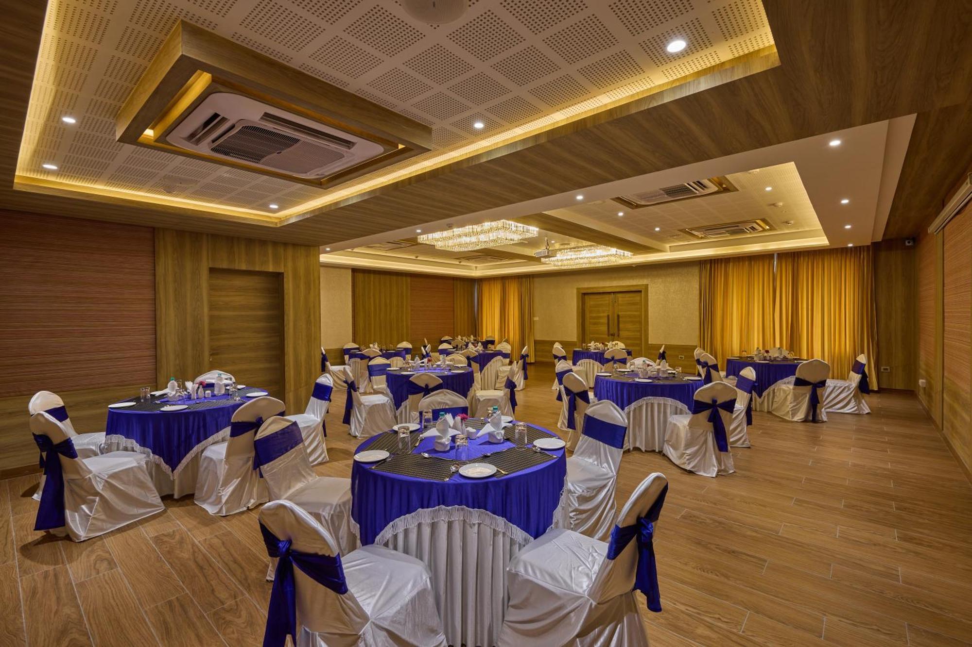 Grand Continent Hosur A Sarovar Portico Affiliate Hotel Exterior foto